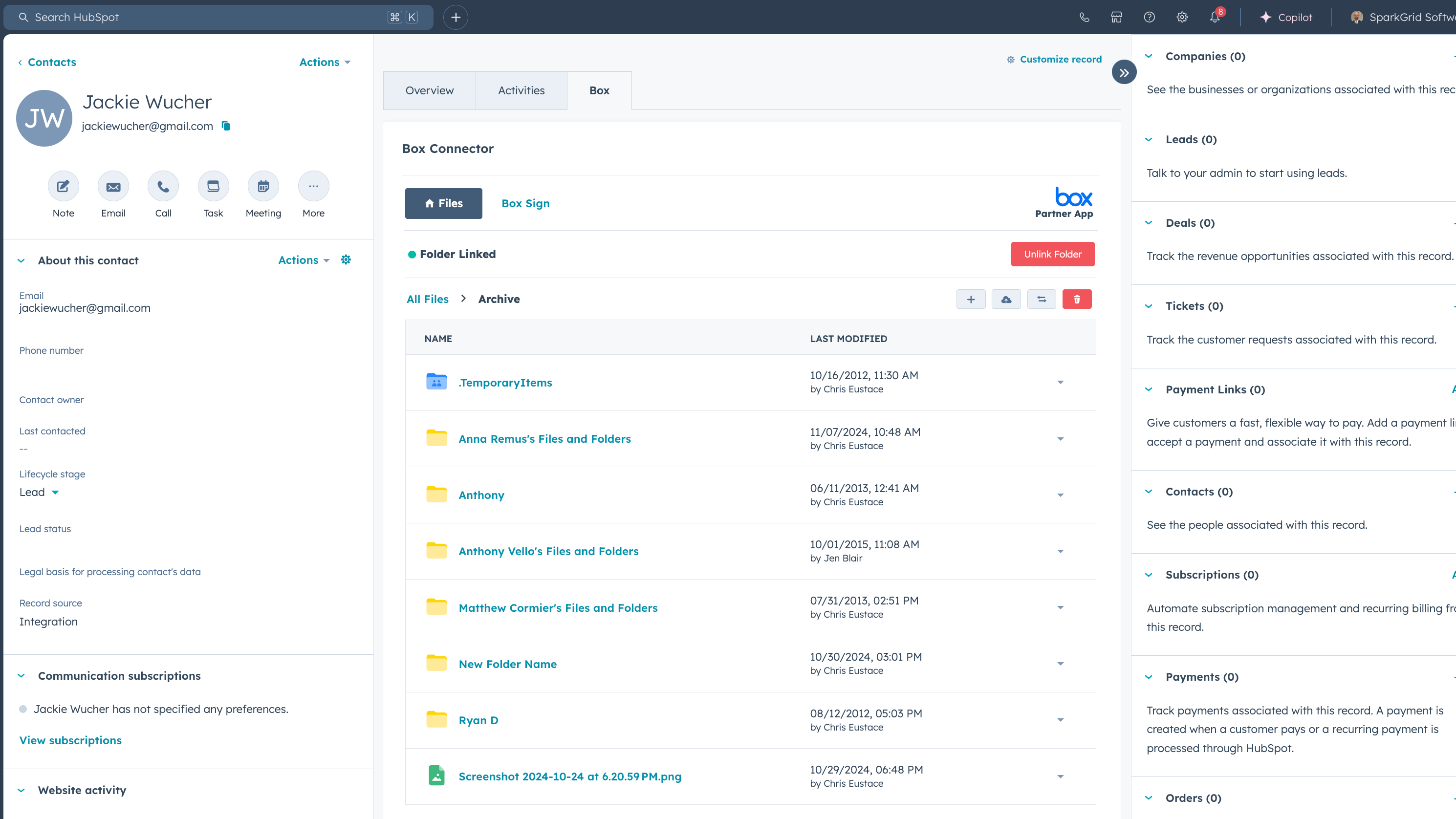 Link a Folder to a HubSpot Record